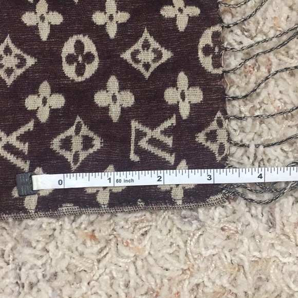 New Louis Vuitton Brown and Tan Scarf - Picture 6 of 6
